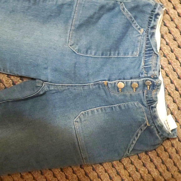 Pants - Picture 2 of 3